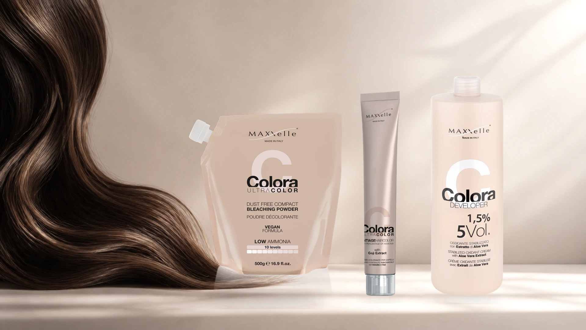Profesionální barvicí a odbarvovací systém MAXXelle Colora: Bleaching Powder, barvicí krém a developer.